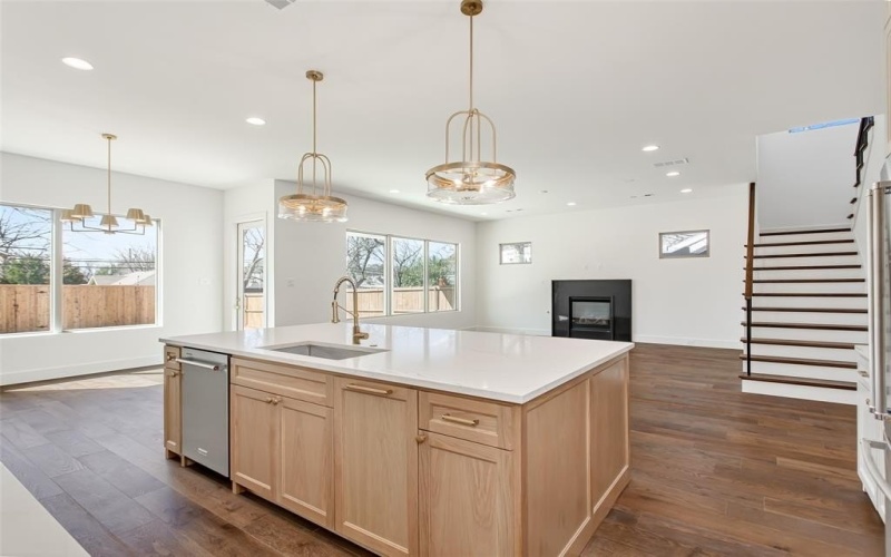 1107 Mount Auburn Avenue, Dallas, TX 75223, 4 Bedrooms Bedrooms, ,5 BathroomsBathrooms,Residential,For Sale,1107 Mount Auburn Avenue,0,21175318