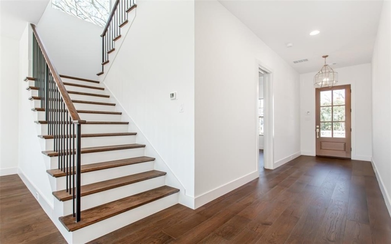 1107 Mount Auburn Avenue, Dallas, TX 75223, 4 Bedrooms Bedrooms, ,5 BathroomsBathrooms,Residential,For Sale,1107 Mount Auburn Avenue,0,21175318