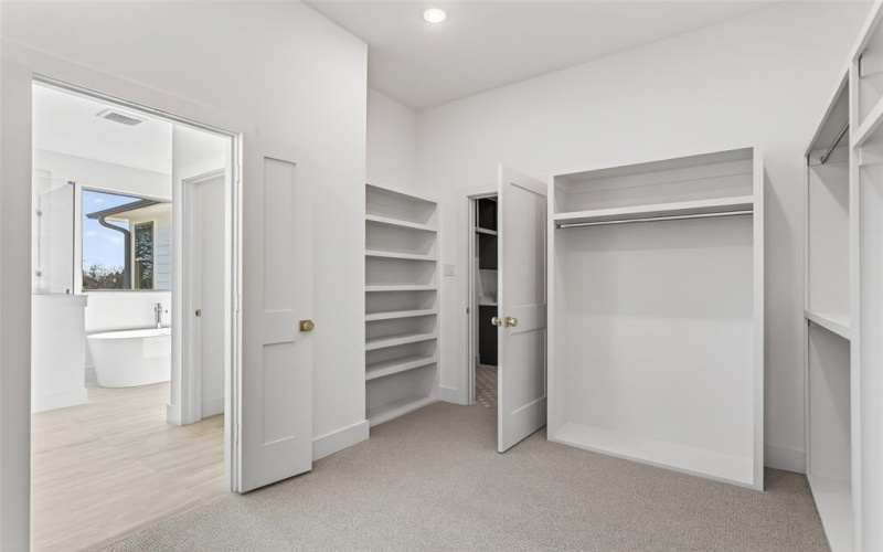 1107 Mount Auburn Avenue, Dallas, TX 75223, 4 Bedrooms Bedrooms, ,5 BathroomsBathrooms,Residential,For Sale,1107 Mount Auburn Avenue,0,21175318