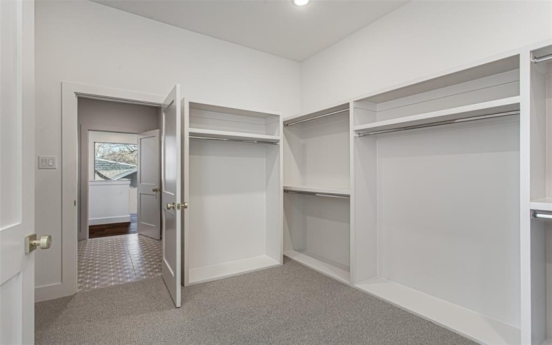 1107 Mount Auburn Avenue, Dallas, TX 75223, 4 Bedrooms Bedrooms, ,5 BathroomsBathrooms,Residential,For Sale,1107 Mount Auburn Avenue,0,21175318