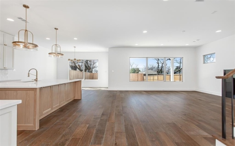 1107 Mount Auburn Avenue, Dallas, TX 75223, 4 Bedrooms Bedrooms, ,5 BathroomsBathrooms,Residential,For Sale,1107 Mount Auburn Avenue,0,21175318