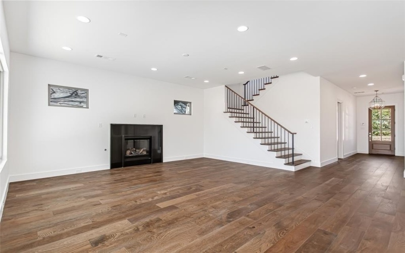 1107 Mount Auburn Avenue, Dallas, TX 75223, 4 Bedrooms Bedrooms, ,5 BathroomsBathrooms,Residential,For Sale,1107 Mount Auburn Avenue,0,21175318