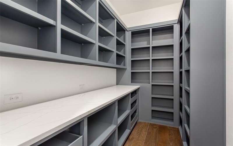 1107 Mount Auburn Avenue, Dallas, TX 75223, 4 Bedrooms Bedrooms, ,5 BathroomsBathrooms,Residential,For Sale,1107 Mount Auburn Avenue,0,21175318