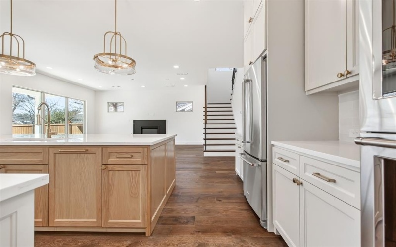 1107 Mount Auburn Avenue, Dallas, TX 75223, 4 Bedrooms Bedrooms, ,5 BathroomsBathrooms,Residential,For Sale,1107 Mount Auburn Avenue,0,21175318