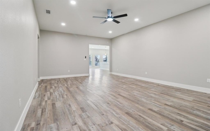 4180 Interurban Road, Lancaster, TX 75134, 4 Habitaciones Habitaciones , ,2 BañosBaños,Residential,En Venta,4180 Interurban Road,0,21178766