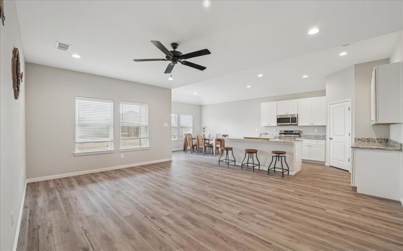 4802 Delano Street, Greenville, TX 75401, 3 Habitaciones Habitaciones , ,2 BañosBaños,Residential,En Venta,4802 Delano Street,0,21179236