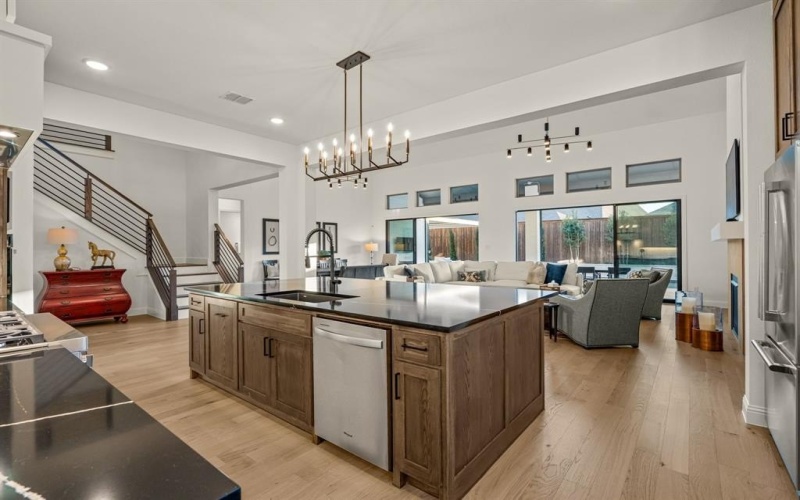 2839 Iris Drive, Trophy Club, TX 76262, 5 Bedrooms Bedrooms, ,6 BathroomsBathrooms,Residential,For Sale,2839 Iris Drive,0,21181123