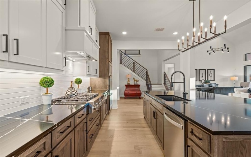 2839 Iris Drive, Trophy Club, TX 76262, 5 Bedrooms Bedrooms, ,6 BathroomsBathrooms,Residential,For Sale,2839 Iris Drive,0,21181123