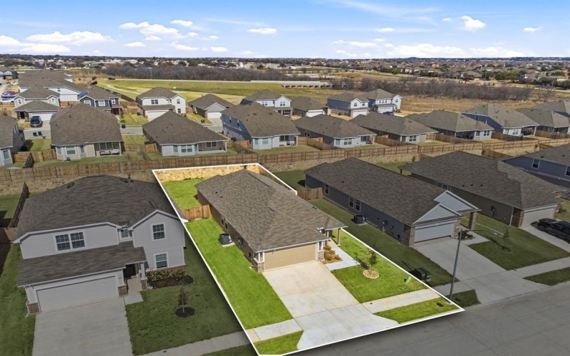 928 Propeller Parkway, Fort Worth, TX 76131, 3 Habitaciones Habitaciones , ,2 BañosBaños,Residential,En Venta,928 Propeller Parkway,0,21182043