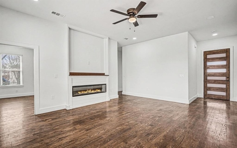 712 Willowbrook Drive, Mesquite, TX 75149, 3 Bedrooms Bedrooms, ,2 BathroomsBathrooms,Residential,For Sale,712 Willowbrook Drive,0,21182458