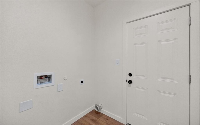 2112 W 13th Avenue, Corsicana, TX 75110, 4 Habitaciones Habitaciones , ,2 BañosBaños,Residential,En Venta,2112 W 13th Avenue,0,21182489