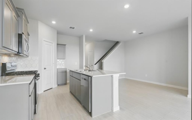 309 POTATO Street, Keene, TX 76059, 4 Habitaciones Habitaciones , ,3 BañosBaños,Residential,En Venta,309 POTATO Street,0,21183399