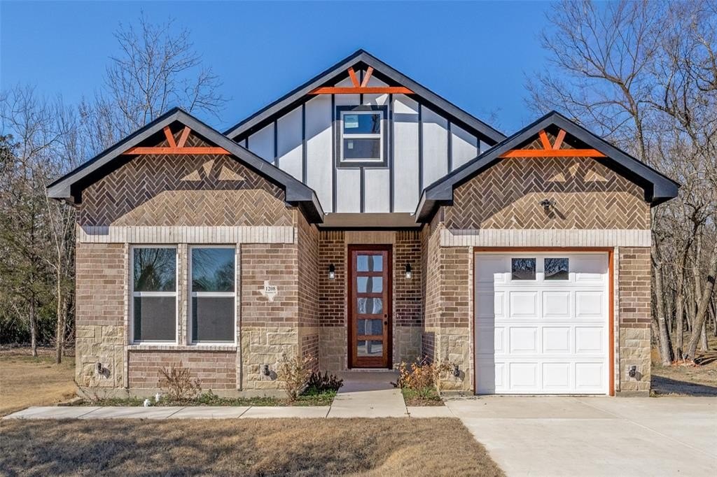 1208 Rosemary Street, Greenville, TX 75401, 3 Bedrooms Bedrooms, ,2 BathroomsBathrooms,Residential,For Sale,1208 Rosemary Street,0,21184567