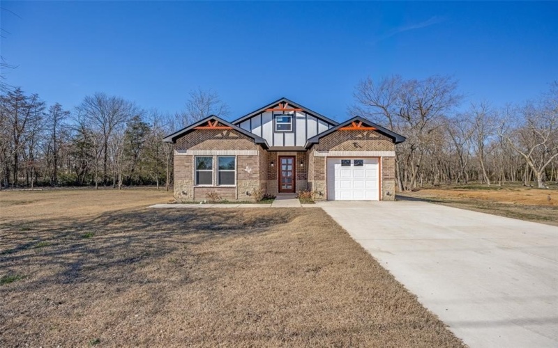 1208 Rosemary Street, Greenville, TX 75401, 3 Bedrooms Bedrooms, ,2 BathroomsBathrooms,Residential,For Sale,1208 Rosemary Street,0,21184567