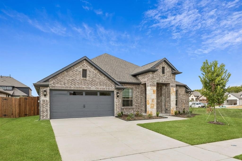 604 Majestic Oak Lane, Waxahachie, TX 75165, 4 Bedrooms Bedrooms, ,3 BathroomsBathrooms,Residential,For Sale,604 Majestic Oak Lane,0,21184602