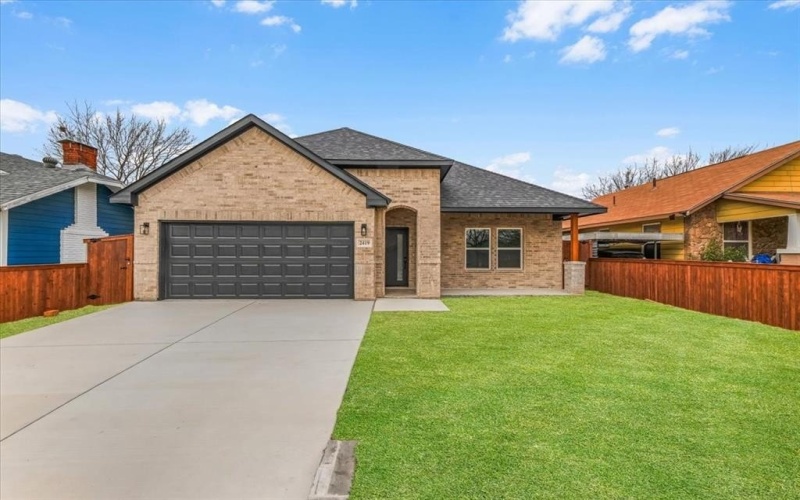 2419 Lincoln Avenue, Fort Worth, TX 76164, 4 Habitaciones Habitaciones , ,2 BañosBaños,Residential,En Venta,2419 Lincoln Avenue,0,21184632