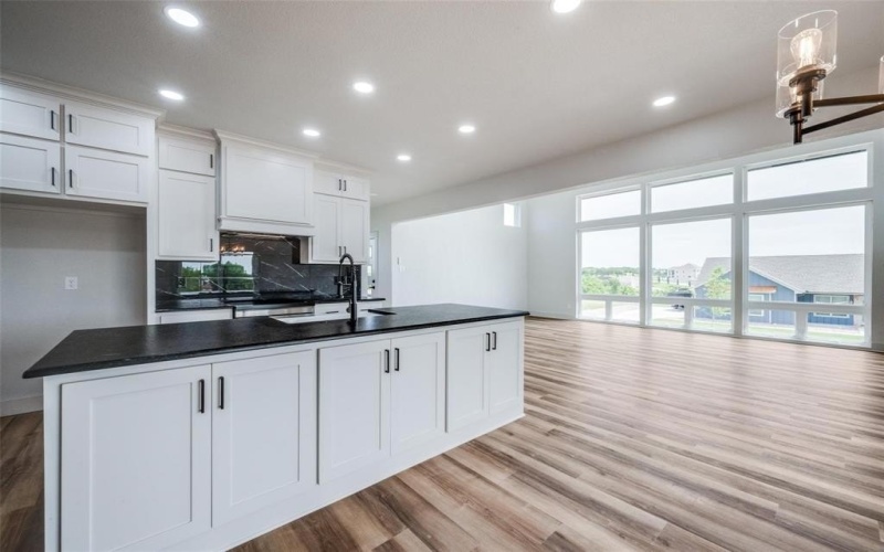 614 Twin Hills Road, Lake Bridgeport, TX 76426, 3 Bedrooms Bedrooms, ,3 BathroomsBathrooms,Residential,For Sale,614 Twin Hills Road,0,21184928