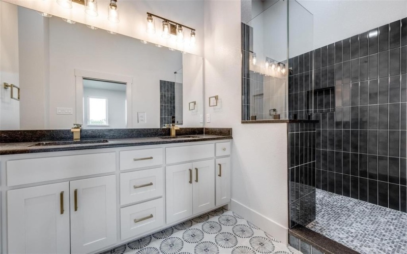 614 Twin Hills Road, Lake Bridgeport, TX 76426, 3 Bedrooms Bedrooms, ,3 BathroomsBathrooms,Residential,For Sale,614 Twin Hills Road,0,21184928