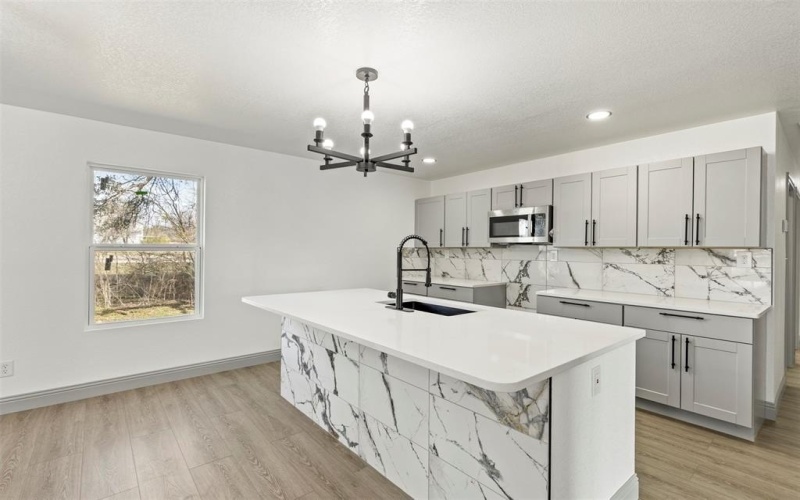 5619 Lake Granbury Trail, Granbury, TX 76048, 4 Bedrooms Bedrooms, ,2 BathroomsBathrooms,Residential,For Sale,5619 Lake Granbury Trail,0,21184941