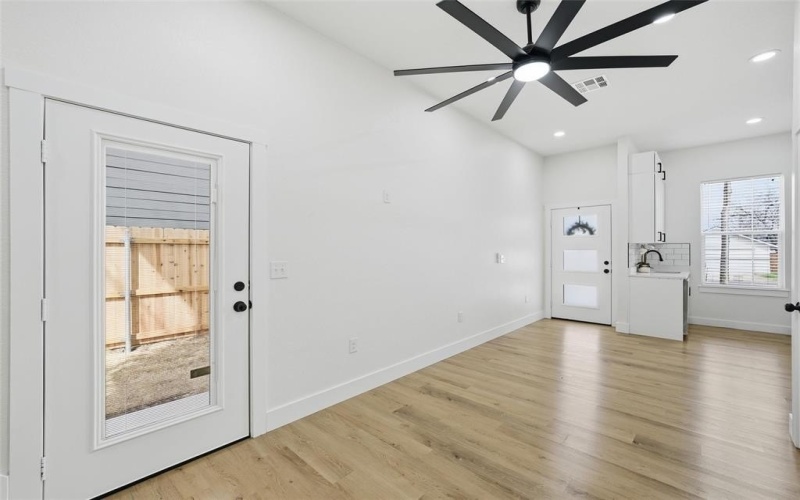 1927 S 20th Street, Waco, TX 76706, 2 Habitaciones Habitaciones , ,1 BañoBaños,Residential,En Venta,1927 S 20th Street,0,21185215