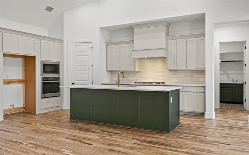 1012 Ranch Boulevard, Aledo, TX 76008, 4 Bedrooms Bedrooms, ,2 BathroomsBathrooms,Residential,For Sale,1012 Ranch Boulevard,0,21185398