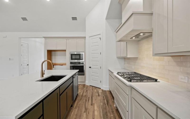 1012 Ranch Boulevard, Aledo, TX 76008, 4 Bedrooms Bedrooms, ,2 BathroomsBathrooms,Residential,For Sale,1012 Ranch Boulevard,0,21185398