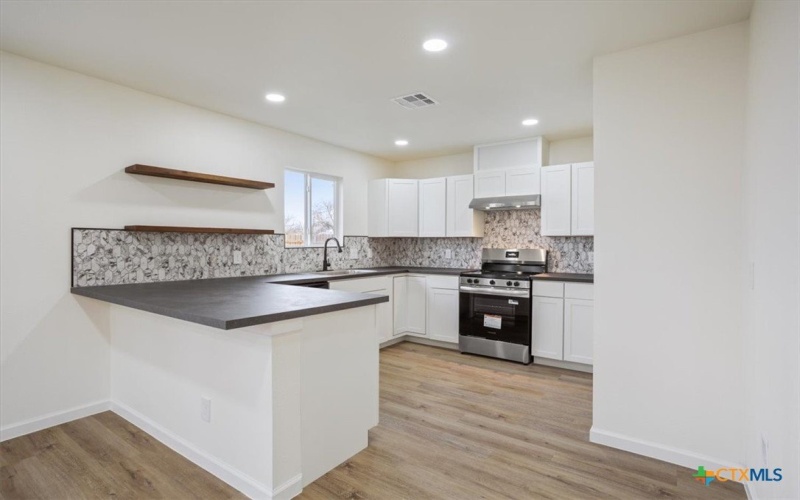 707 S 13th Street, Temple, TX 76504, 3 Bedrooms Bedrooms, ,2 BathroomsBathrooms,Residential,For Sale,707 S 13th Street,0,604593