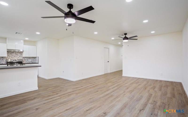 707 S 13th Street, Temple, TX 76504, 3 Bedrooms Bedrooms, ,2 BathroomsBathrooms,Residential,For Sale,707 S 13th Street,0,604593