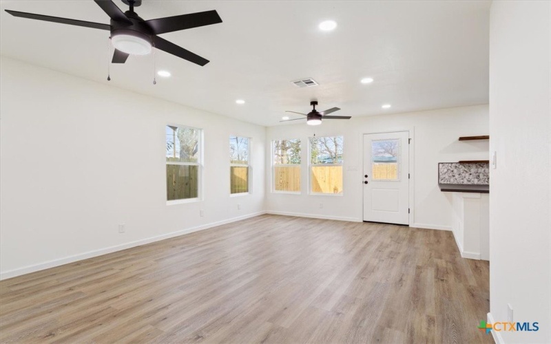 707 S 13th Street, Temple, TX 76504, 3 Bedrooms Bedrooms, ,2 BathroomsBathrooms,Residential,For Sale,707 S 13th Street,0,604593