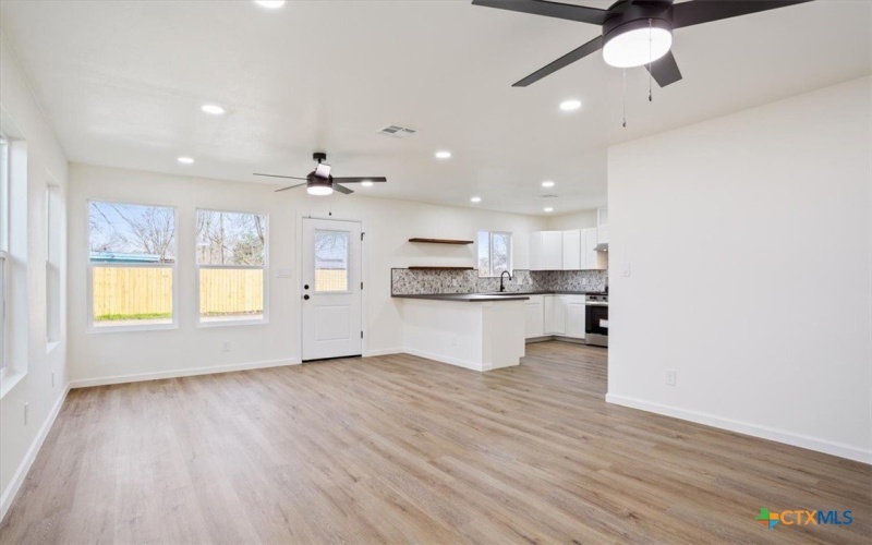 707 S 13th Street, Temple, TX 76504, 3 Bedrooms Bedrooms, ,2 BathroomsBathrooms,Residential,For Sale,707 S 13th Street,0,604593