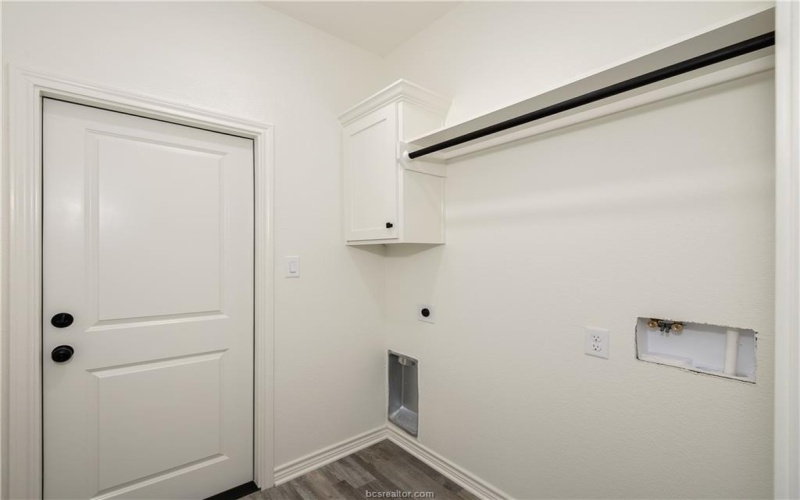 2303 White Wing Drive, Navasota, TX 77868, 3 Bedrooms Bedrooms, ,2 BathroomsBathrooms,Residential,For Sale,2303 White Wing Drive,0,26002188