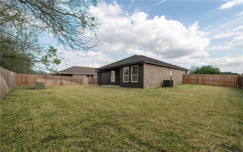 2303 White Wing Drive, Navasota, TX 77868, 3 Bedrooms Bedrooms, ,2 BathroomsBathrooms,Residential,For Sale,2303 White Wing Drive,0,26002188