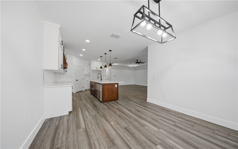 2905 Houston Street, Corpus Christi, TX 78415, 4 Bedrooms Bedrooms, ,3 BathroomsBathrooms,Residential,For Sale,2905 Houston Street,0,471614