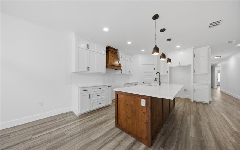 2905 Houston Street, Corpus Christi, TX 78415, 4 Bedrooms Bedrooms, ,3 BathroomsBathrooms,Residential,For Sale,2905 Houston Street,0,471614