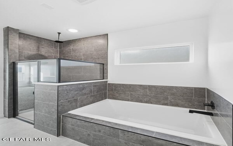 640 Paseo De La Reina Street, El Paso, TX 79928, 3 Habitaciones Habitaciones , ,2 BañosBaños,Residential,En Venta,640 Paseo De La Reina Street,0,938560