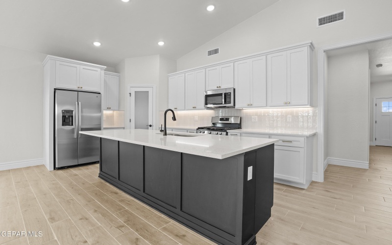 3941 Peak Place, El Paso, TX 79938, 4 Bedrooms Bedrooms, ,2 BathroomsBathrooms,Residential,For Sale,3941 Peak Place,0,938576