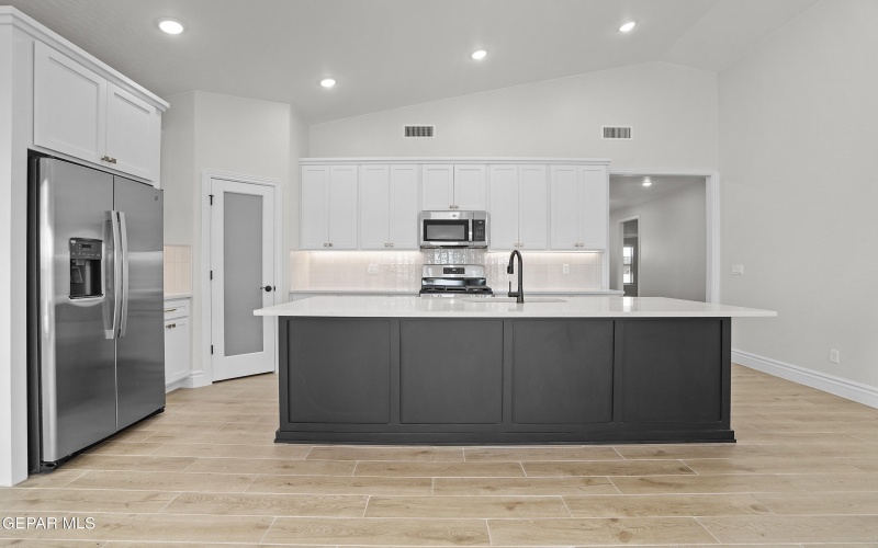 3941 Peak Place, El Paso, TX 79938, 4 Bedrooms Bedrooms, ,2 BathroomsBathrooms,Residential,For Sale,3941 Peak Place,0,938576