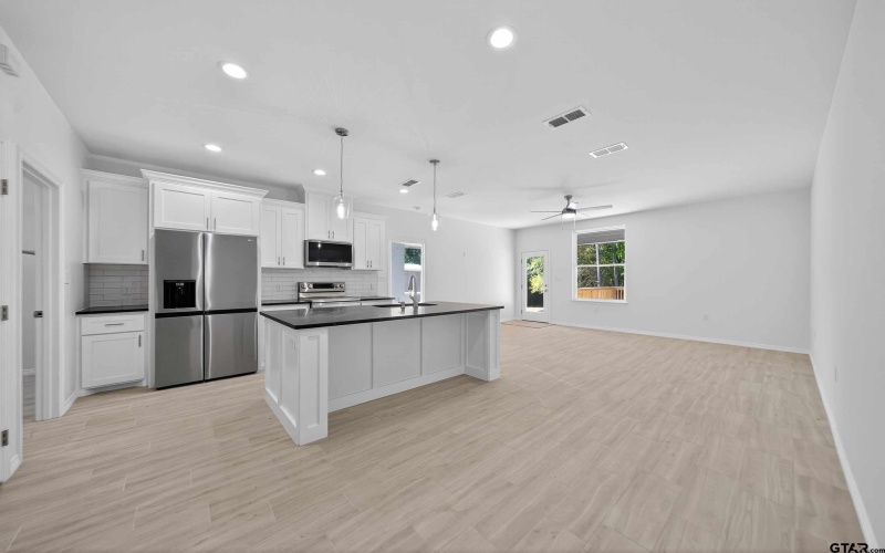 369 CR 4215, Jacksonville, TX 75766, 3 Bedrooms Bedrooms, ,2 BathroomsBathrooms,Residential,For Sale,369 CR 4215,0,26002446