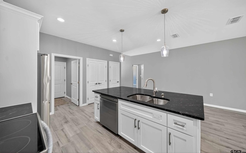 369 CR 4215, Jacksonville, TX 75766, 3 Bedrooms Bedrooms, ,2 BathroomsBathrooms,Residential,For Sale,369 CR 4215,0,26002446