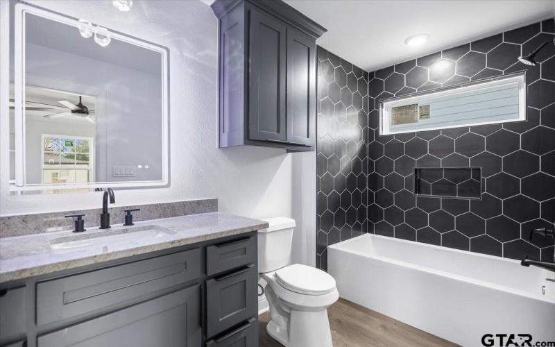 906 Duckenfield Avenue, Tyler, TX 75701, 3 Bedrooms Bedrooms, ,2 BathroomsBathrooms,Residential,For Sale,906 Duckenfield Avenue,0,26002456