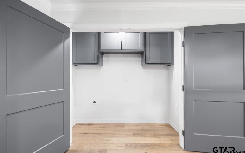 906 Duckenfield Avenue, Tyler, TX 75701, 3 Bedrooms Bedrooms, ,2 BathroomsBathrooms,Residential,For Sale,906 Duckenfield Avenue,0,26002456