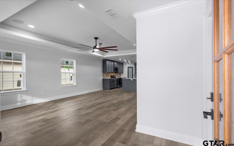 906 Duckenfield Avenue, Tyler, TX 75701, 3 Bedrooms Bedrooms, ,2 BathroomsBathrooms,Residential,For Sale,906 Duckenfield Avenue,0,26002456