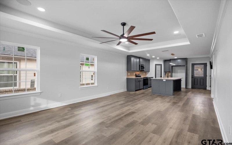 906 Duckenfield Avenue, Tyler, TX 75701, 3 Bedrooms Bedrooms, ,2 BathroomsBathrooms,Residential,For Sale,906 Duckenfield Avenue,0,26002456