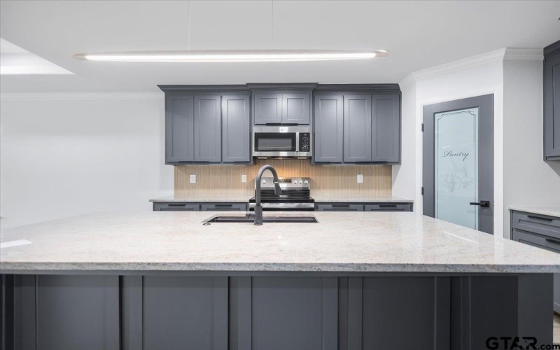 906 Duckenfield Avenue, Tyler, TX 75701, 3 Bedrooms Bedrooms, ,2 BathroomsBathrooms,Residential,For Sale,906 Duckenfield Avenue,0,26002456