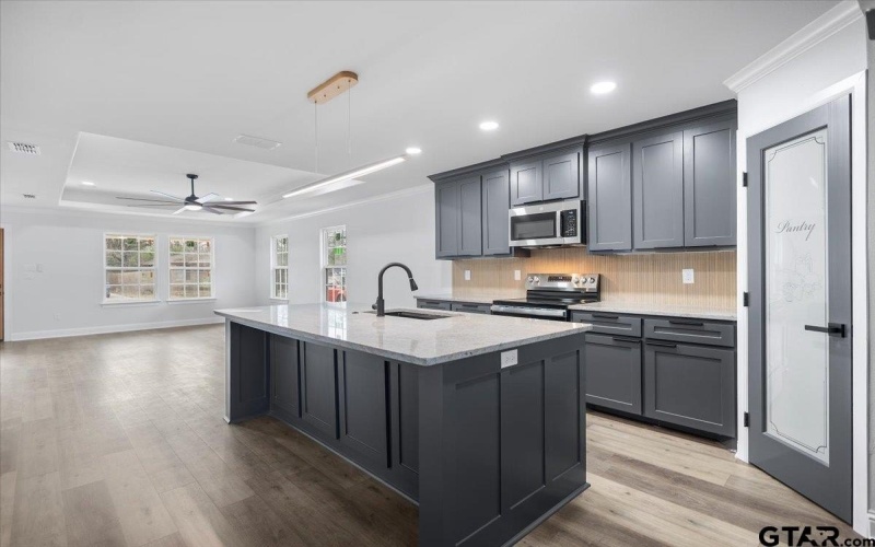 906 Duckenfield Avenue, Tyler, TX 75701, 3 Bedrooms Bedrooms, ,2 BathroomsBathrooms,Residential,For Sale,906 Duckenfield Avenue,0,26002456