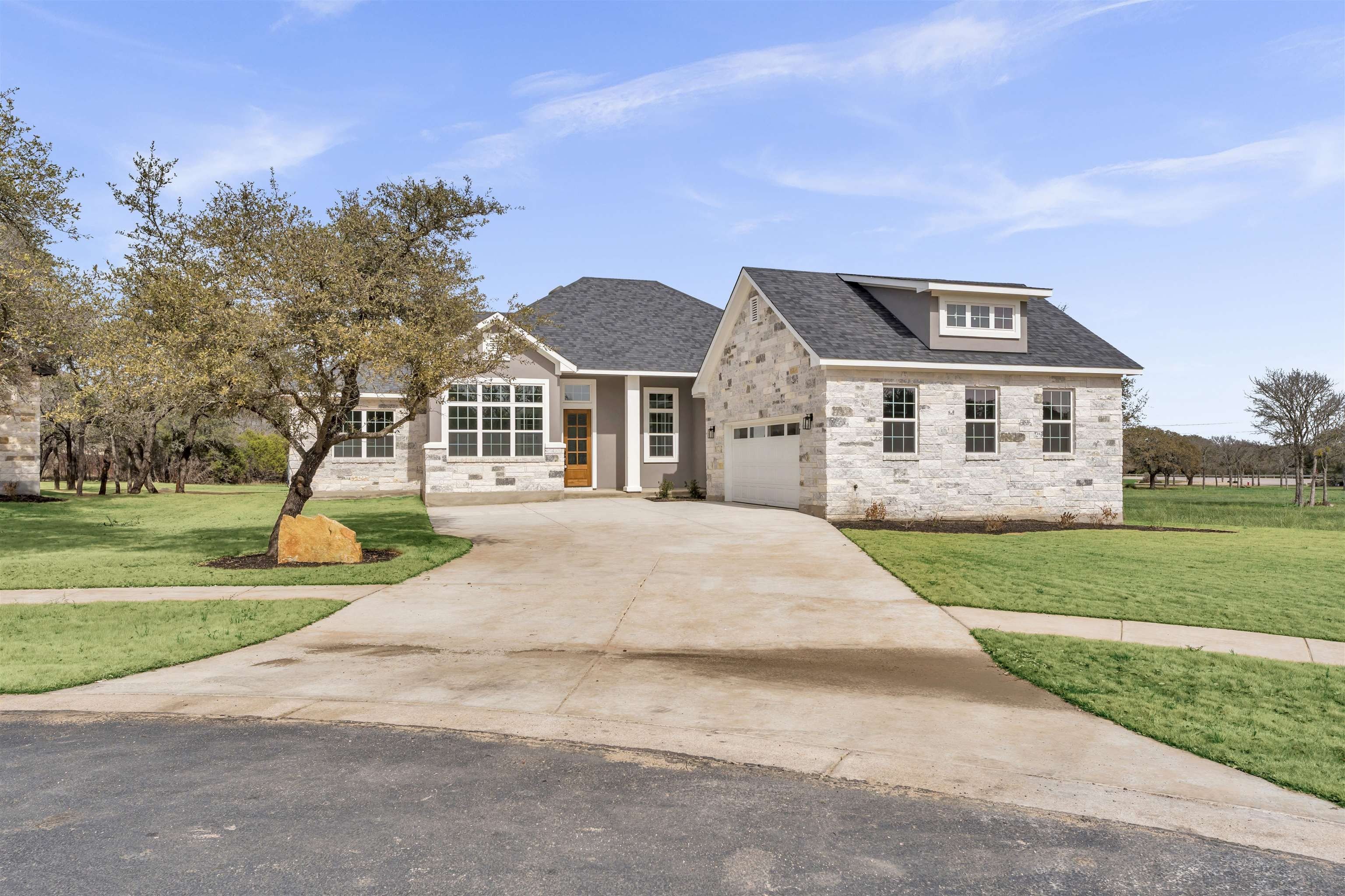 108 Double Circle Drive, Burnet, TX 78611, 4 Bedrooms Bedrooms, ,3 BathroomsBathrooms,Residential,For Sale,108 Double Circle Drive,0,174931