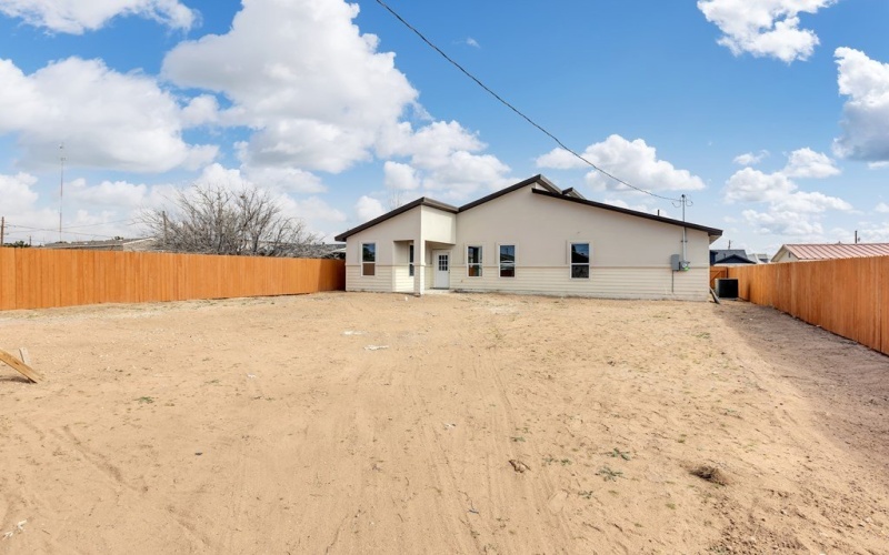 1011 N Carol Ave, Monahans, TX 79756, 4 Habitaciones Habitaciones , ,2 BañosBaños,Residential,En Venta,1011 N Carol Ave,0,167544