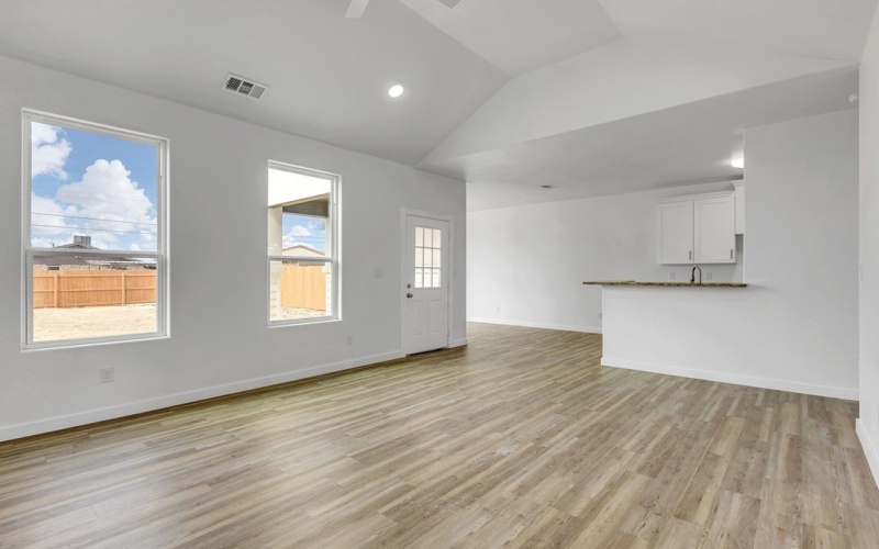 1011 N Carol Ave, Monahans, TX 79756, 4 Habitaciones Habitaciones , ,2 BañosBaños,Residential,En Venta,1011 N Carol Ave,0,167544