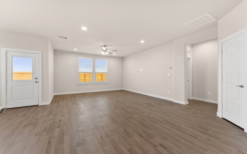 2101 Fortune Dr., Midland, TX 79707, 4 Habitaciones Habitaciones , ,2 BañosBaños,Residential,En Venta,2101 Fortune Dr.,0,167551