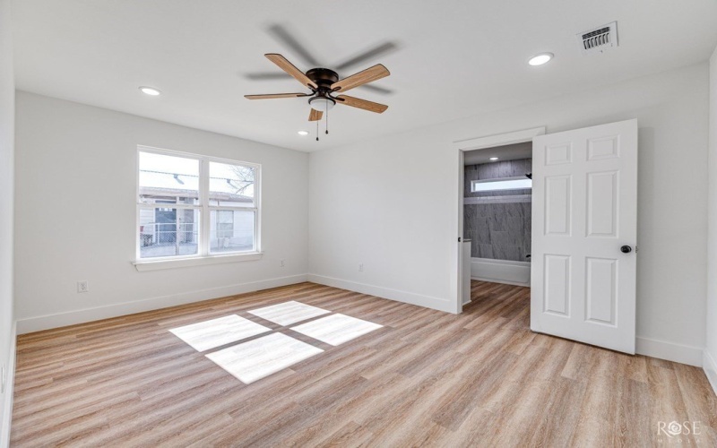 2107 Shelton Street, San Angelo, TX 76901, 3 Bedrooms Bedrooms, ,2 BathroomsBathrooms,Residential,For Sale,2107 Shelton Street,0,131714